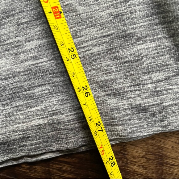 Lululemon Athletica gray swiftly tech crew short sleeve athletic shirt size 10 - Picture 9 of 9